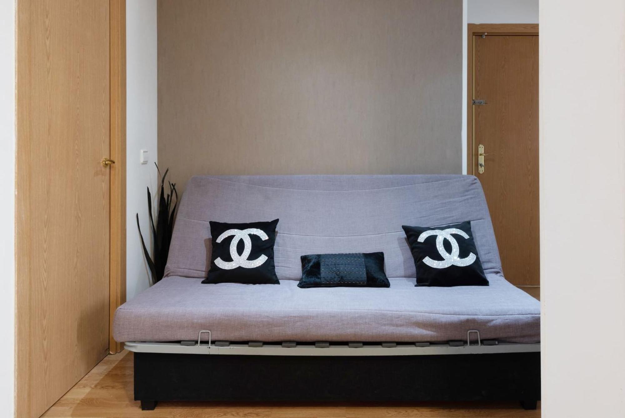 Apartamentos Day Madrid Ildefonso Centro Gran Via Sol Malasana Dış mekan fotoğraf