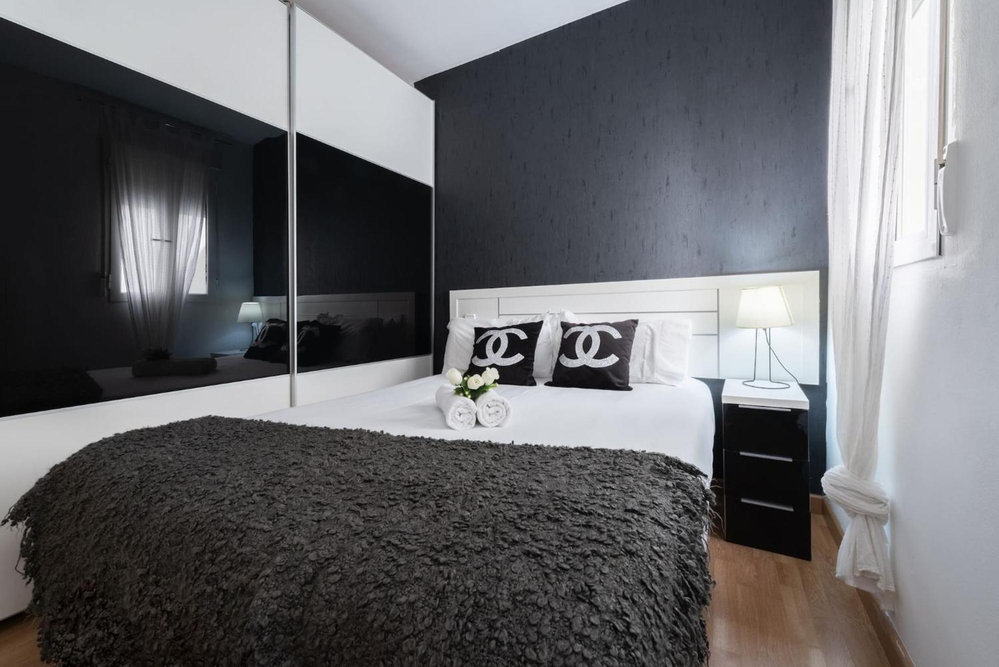 Apartamentos Day Madrid Ildefonso Centro Gran Via Sol Malasana Dış mekan fotoğraf