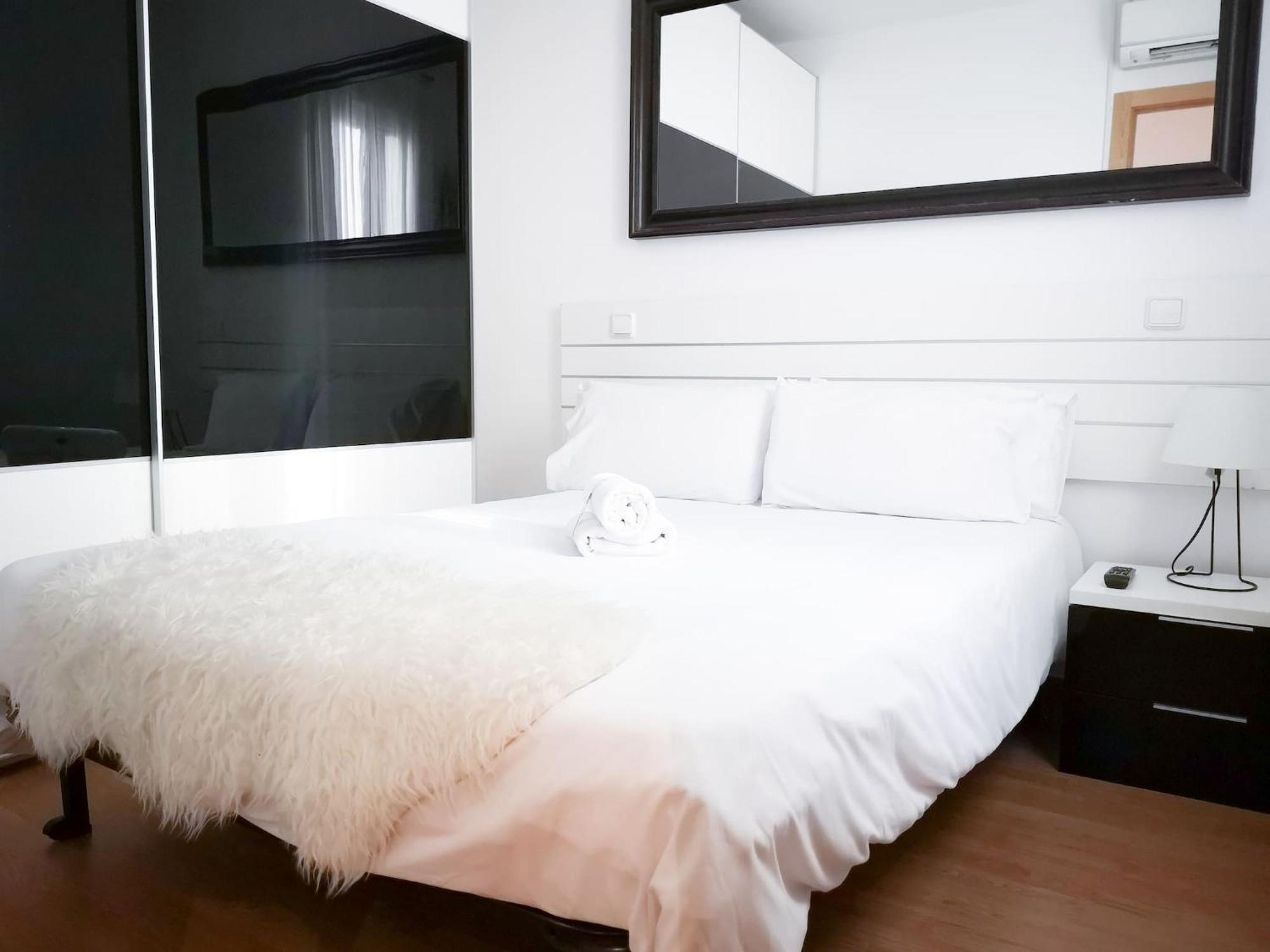 Apartamentos Day Madrid Ildefonso Centro Gran Via Sol Malasana Dış mekan fotoğraf